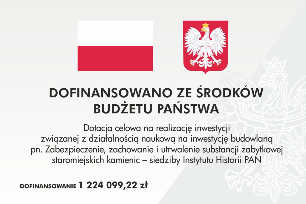 Tablica informacyjna z tytułem dotacji, kwotą oraz godłem i polską flagą